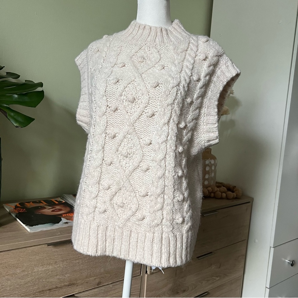 PRIMARK Off-White Cream Knit 3D Polka Dots Oversized Sweater Vest Shirt Top XS - Picture 4 of 16
